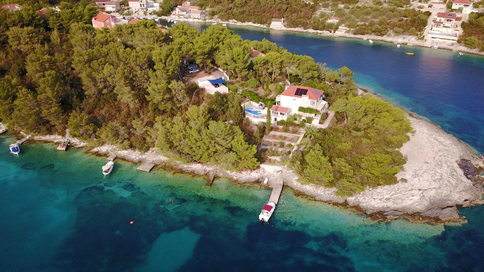 Waterfront Villa With Pool Вела-Лука Екстер'єр фото
