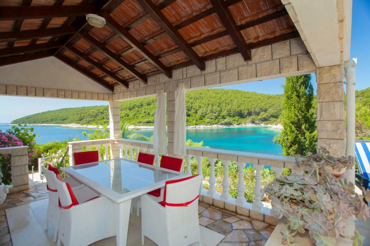 Waterfront Villa With Pool Вела-Лука Екстер'єр фото