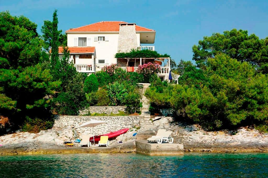 Waterfront Villa With Pool Вела-Лука Екстер'єр фото